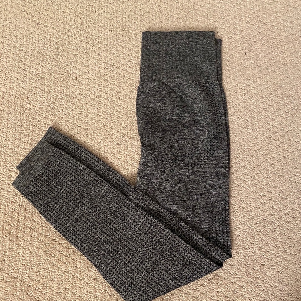 Gray, butt lifting leggings
